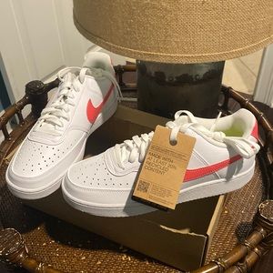 NIB Nike Court Vision Low NN
